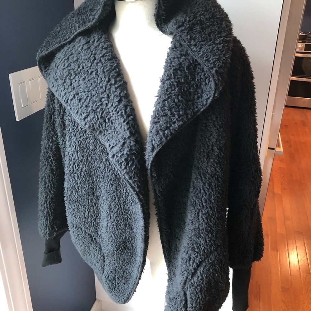 Nordic beach hooded plush cardigan Black One Size